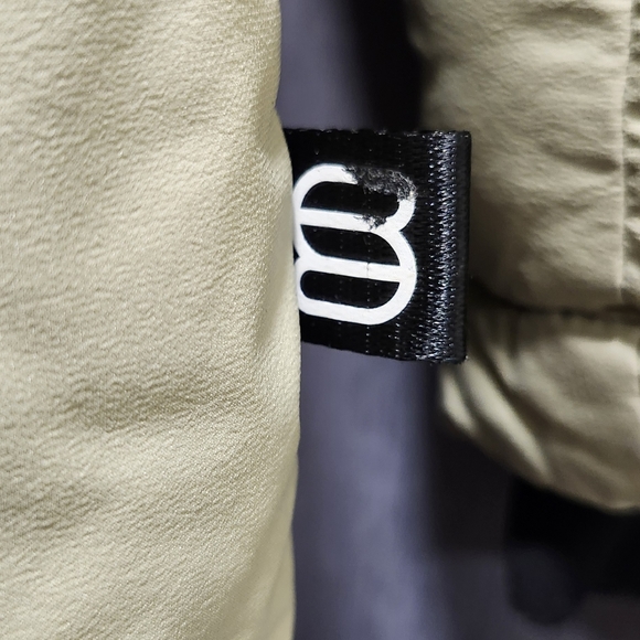 The Super Puff Long Jacket - 2XS - SAGE - Aritzia/TNA - Picture 4 of 17